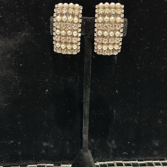 Stunning Pearl & Crystal Large Rectangular Earrings-Boutique - Picture 2 of 9